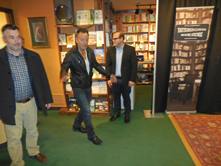 BruceSpringsteen2016TatteredCoverBookstoreDenver11ImageTVS