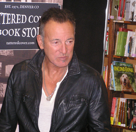 BruceSpringsteen2016TatteredCoverBookstoreDenver1ImageTVS