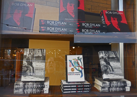 BruceSpringsteen2016TatteredCoverBookstoreDenver32ImageTVS