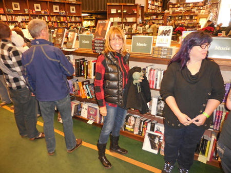 BruceSpringsteen2016TatteredCoverBookstoreDenver5ImageTVS
