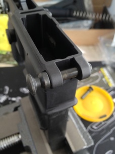 Yankee Hill Machine take down pins front and rear