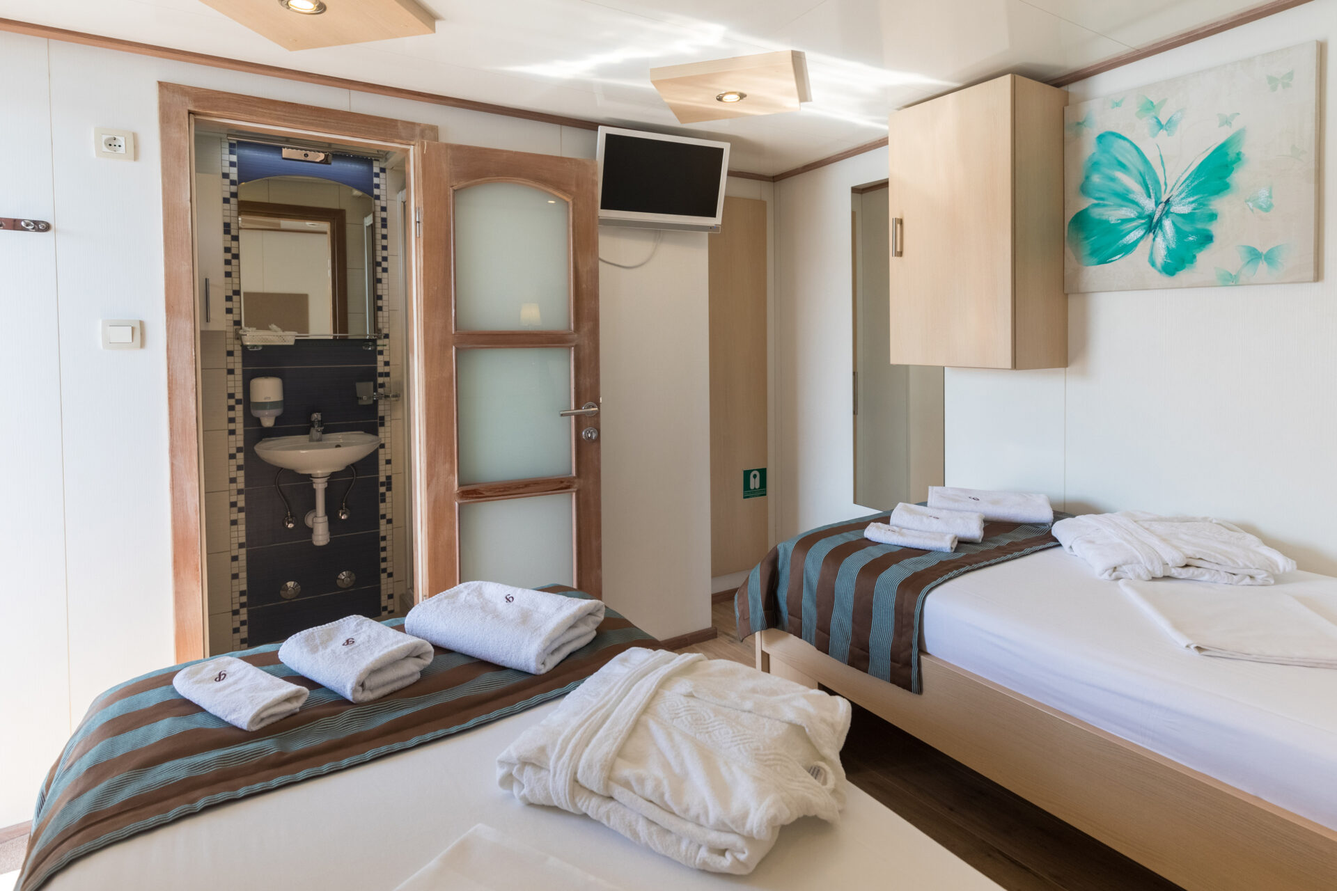 Paradis Upper Deck Triple