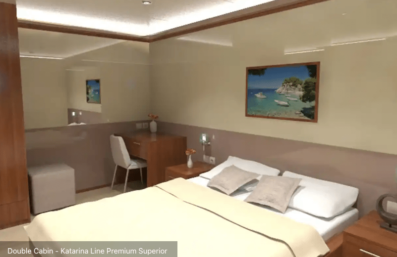 Cozy lower deck cabin with double bed