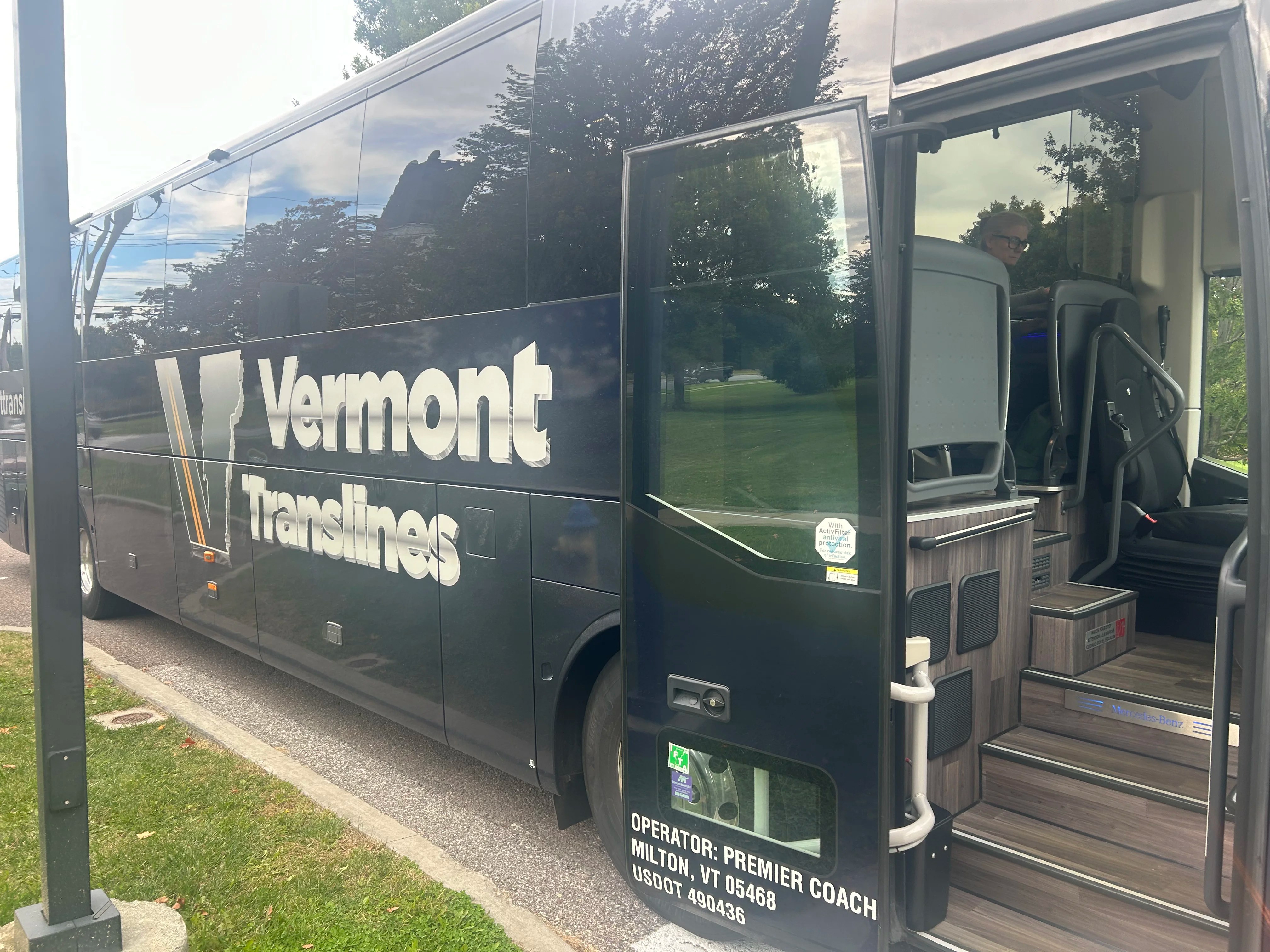 Vermont Translines bus exterior