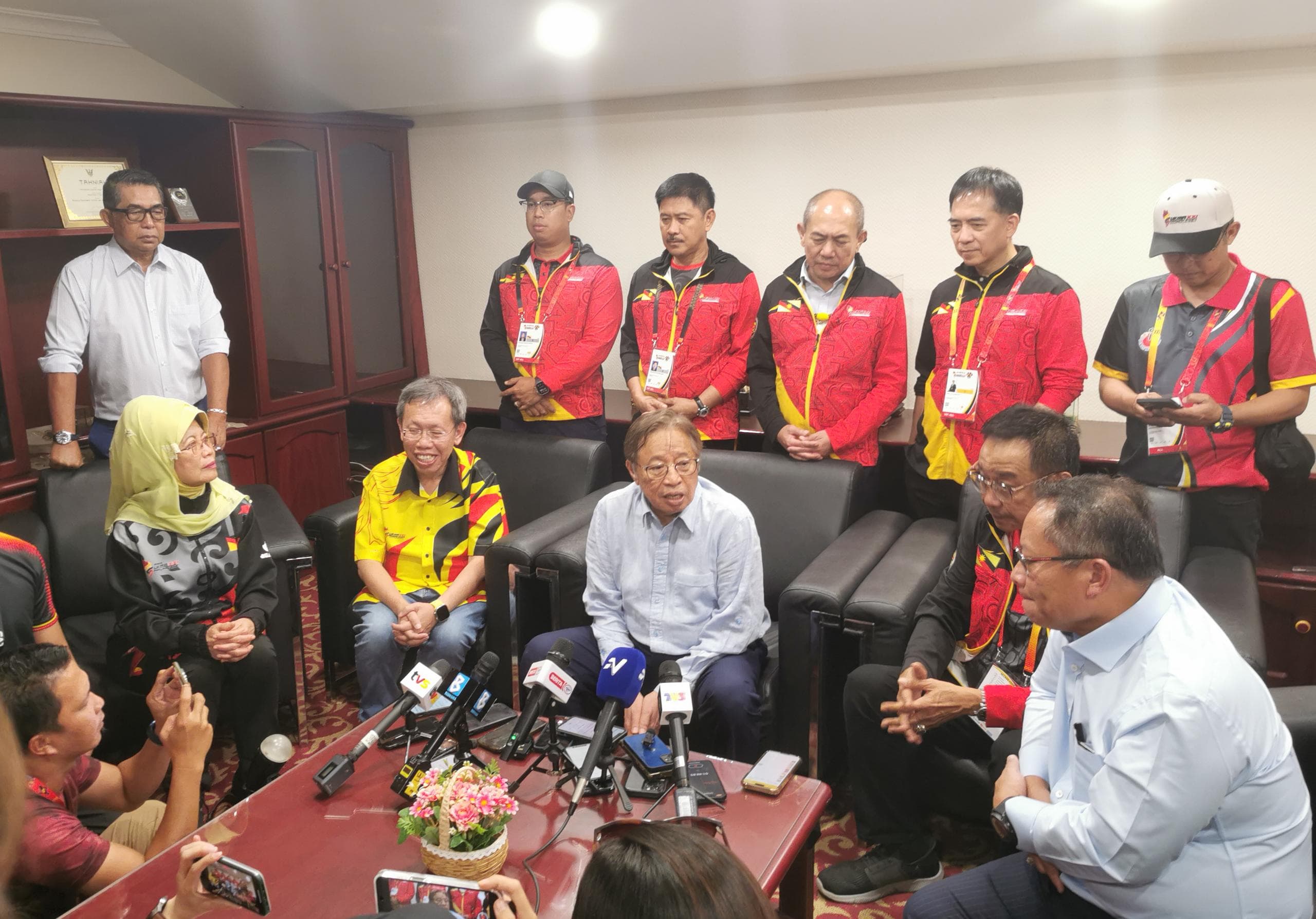 Premier Abang Johari announces cash incentives of up to RM15,000 for Sarawakian medallists in Sukma 2024