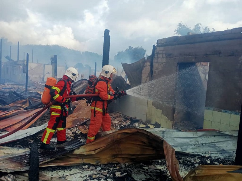 26-door Rh Spencer destroyed in afternoon blaze in Roban