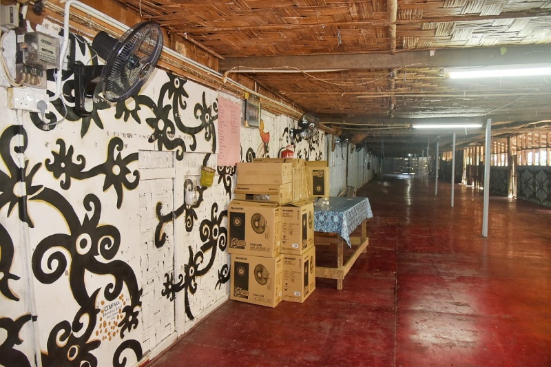 27-door Rh Sambon in Lubok Antu receive ‘ruai’ fans from Sarawak Trade and Tourism Office Singapore