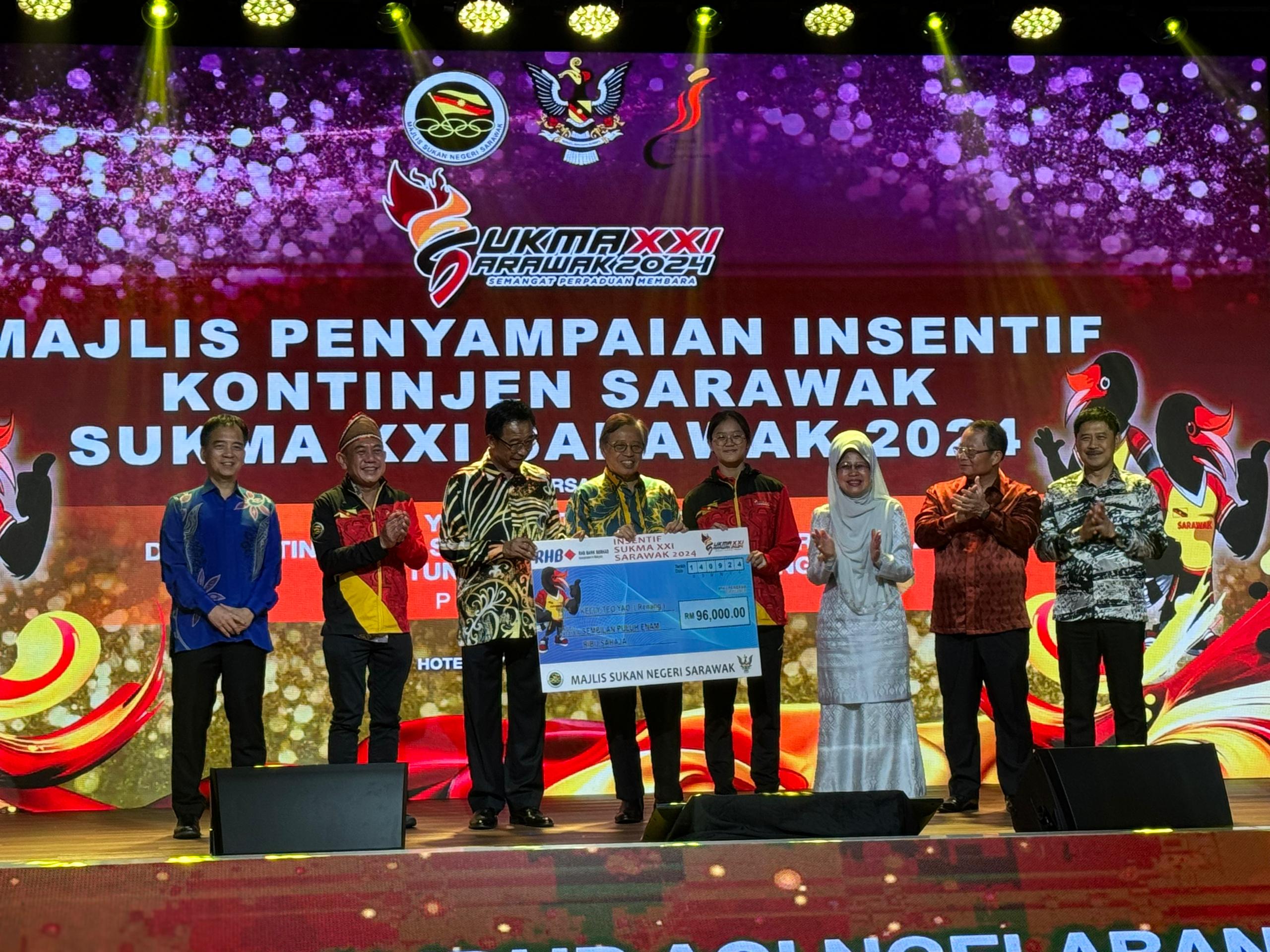 RM1.834 mln incentives award to Sarawak Sukma athletes; swim star Kelly Teo tops with RM96,000 reward