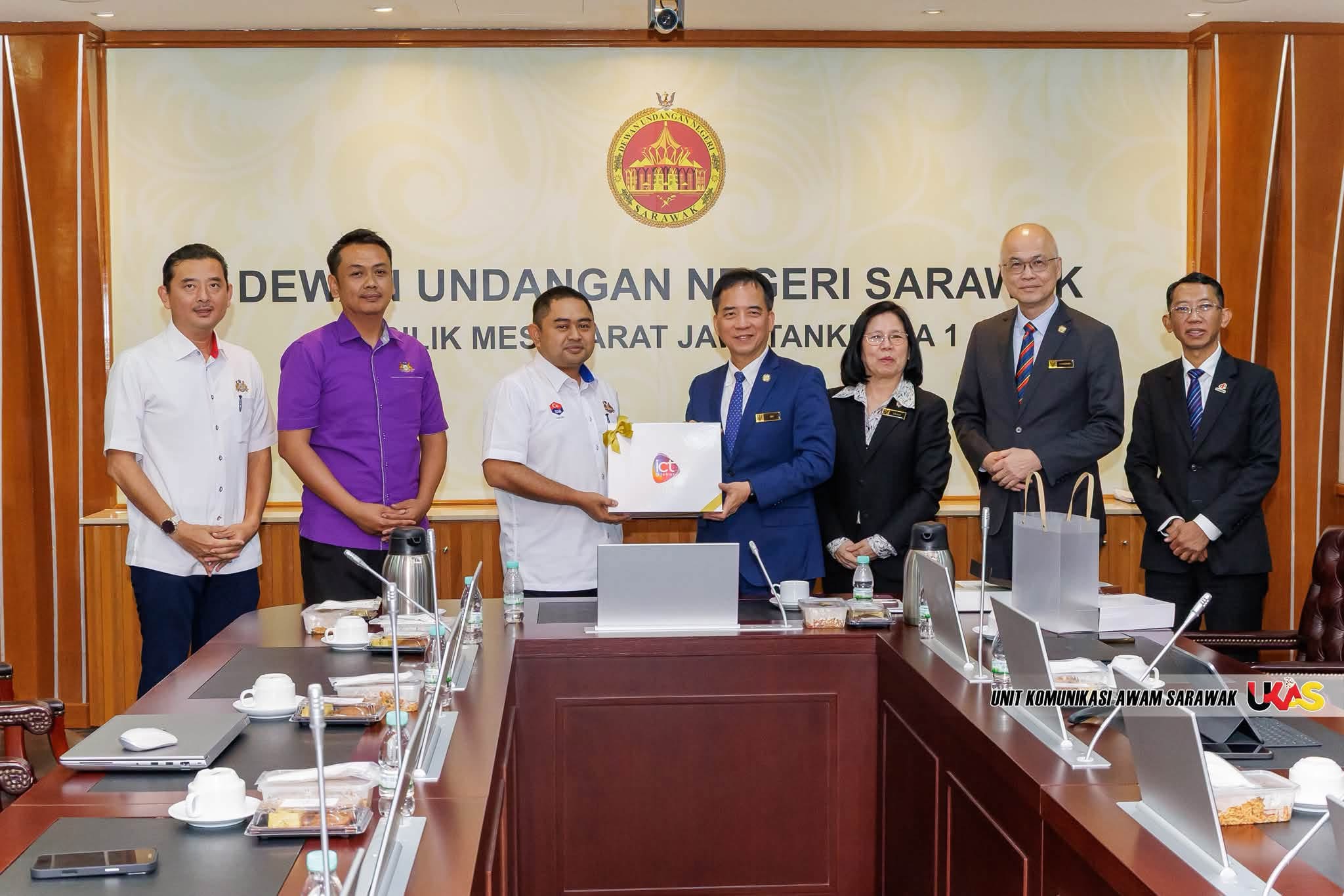 Sarawak, Johor strengthen digital approach to public service delivery