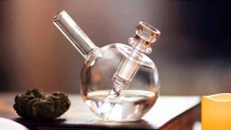 3 Reasons Why the Shape of Your Bong Matters