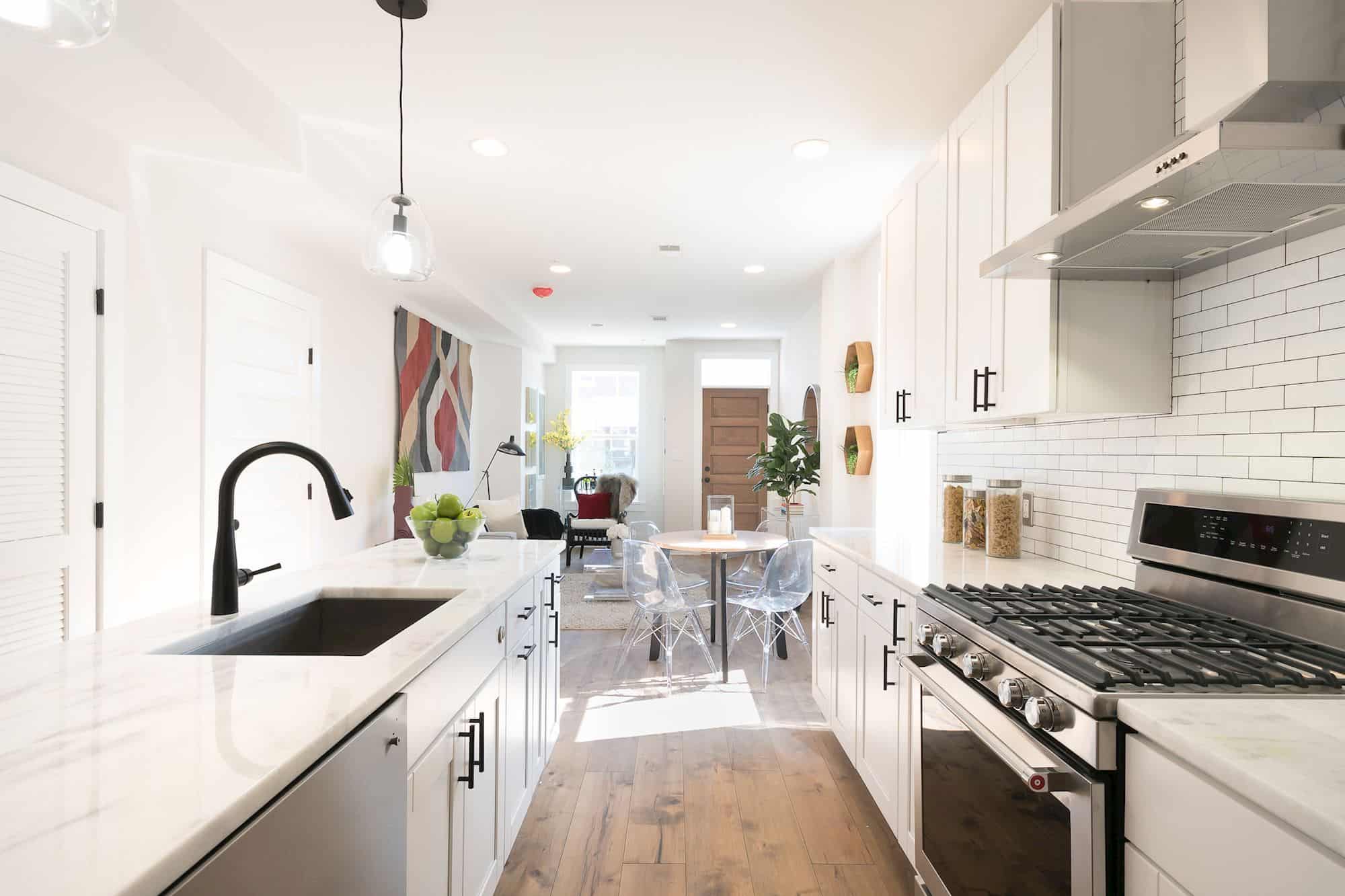 https://i0.wp.com/dbmc.us/wp-content/uploads/2021/01/columbia_flats_kitchen_3.jpeg?fit=2000%2C1333&ssl=1