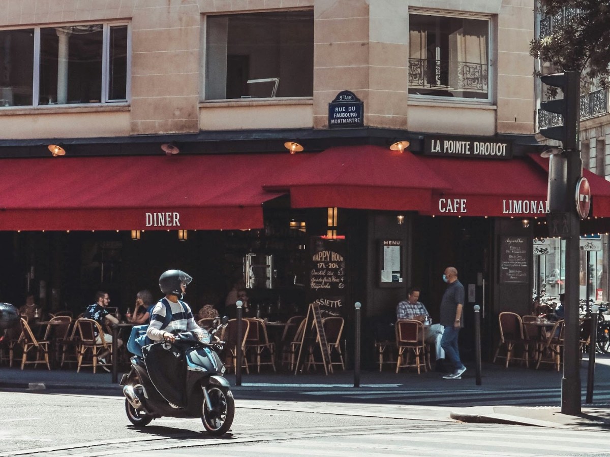 A French cafe called La Pointe Drouot