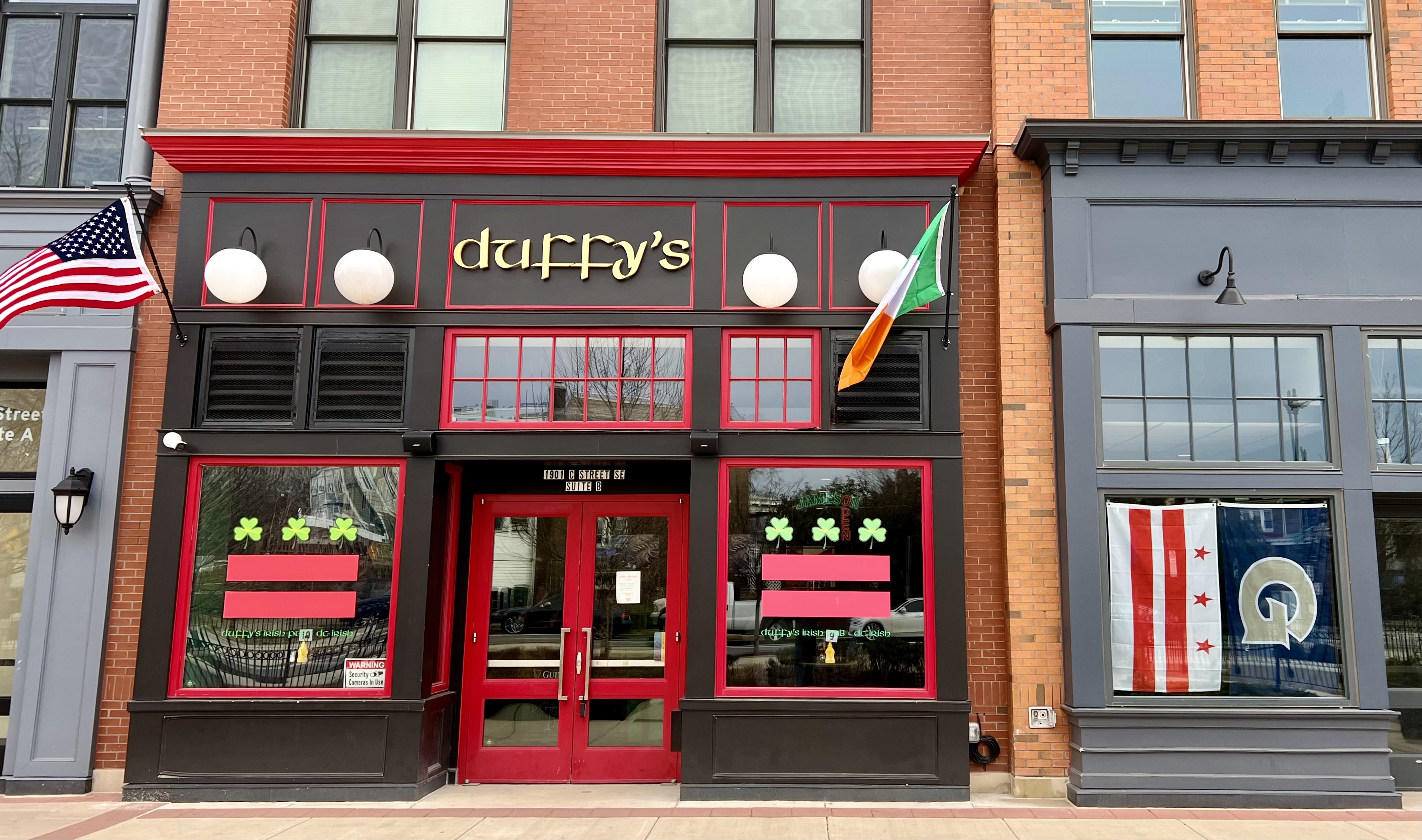 Duffy's Irish Pub, Sport Bar, Best Wings in Washington DC 2153 P