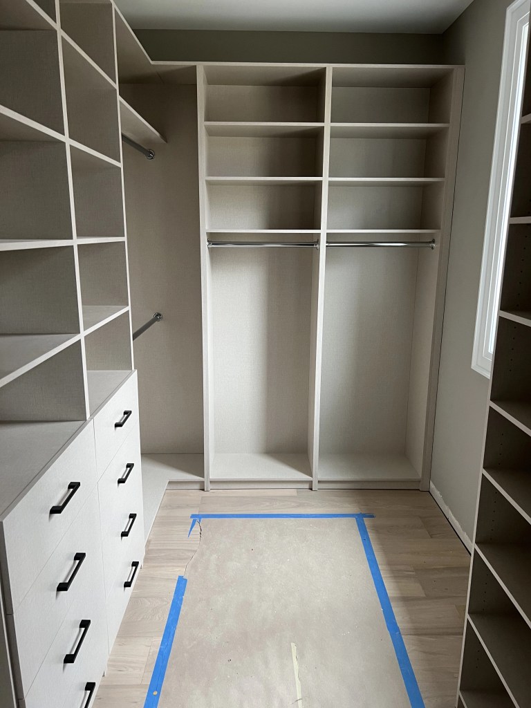 walk-in closet center drawers with shelfs
