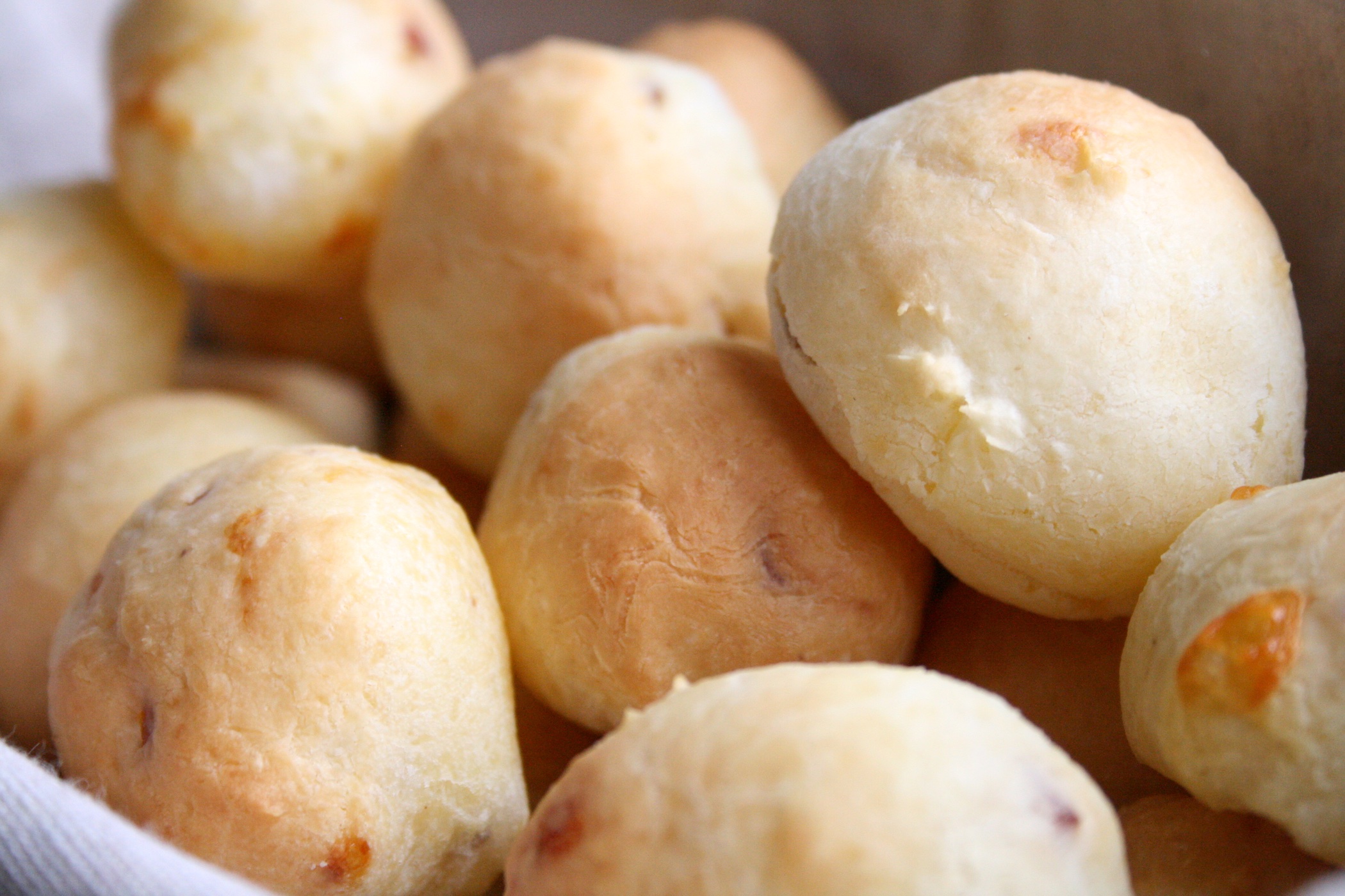 Air Fryer Pao De Queijo… With Bacon