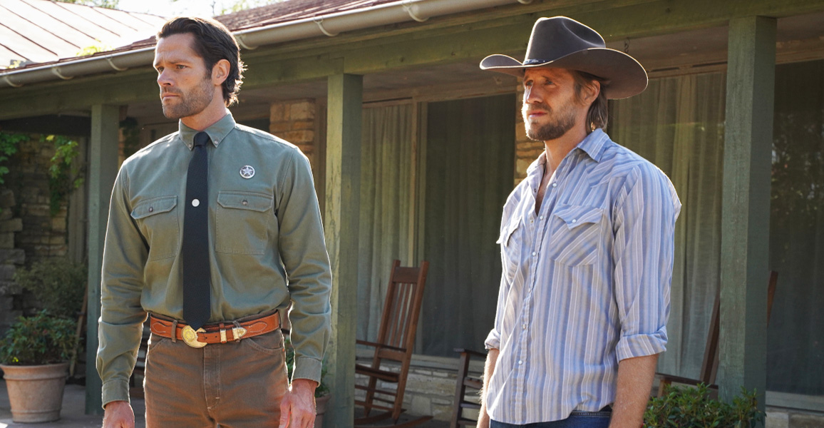 Walker Independence Plugged In - Creative Desktop Landscape Backgrounds | Free Download