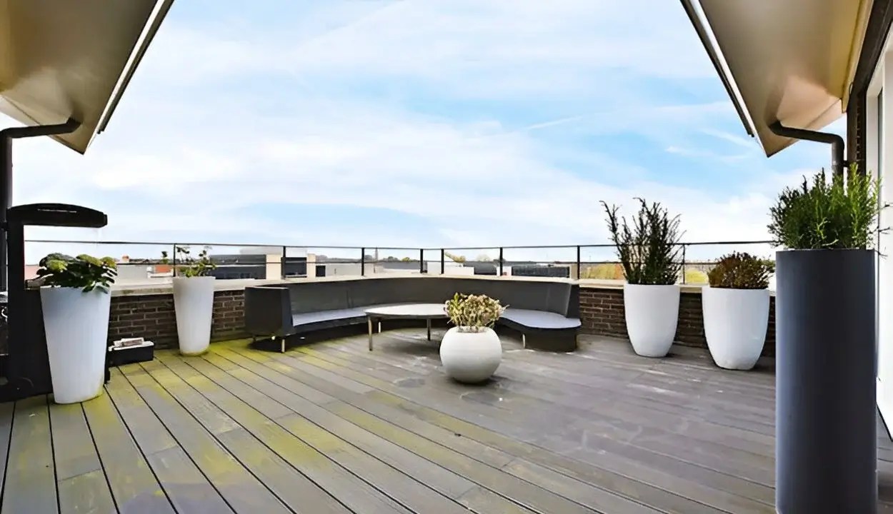 How much rooftop deck cost: best guide about cost, materials and