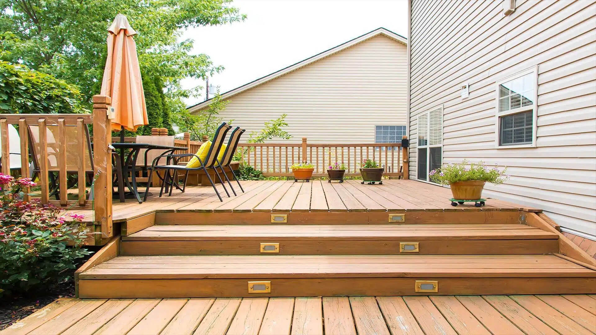 Transform your outdoor space with stunning decks