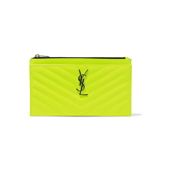 Pochette en cuir texturé matelassé fluo YSL
