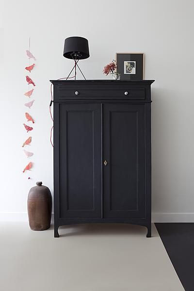 armario cerrado pintado con chalk paint