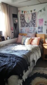 28+ incredible uni bedroom decor ideas