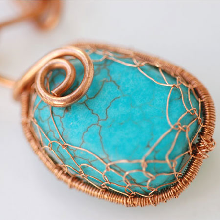 Corrente de cobre com pendente turquesa