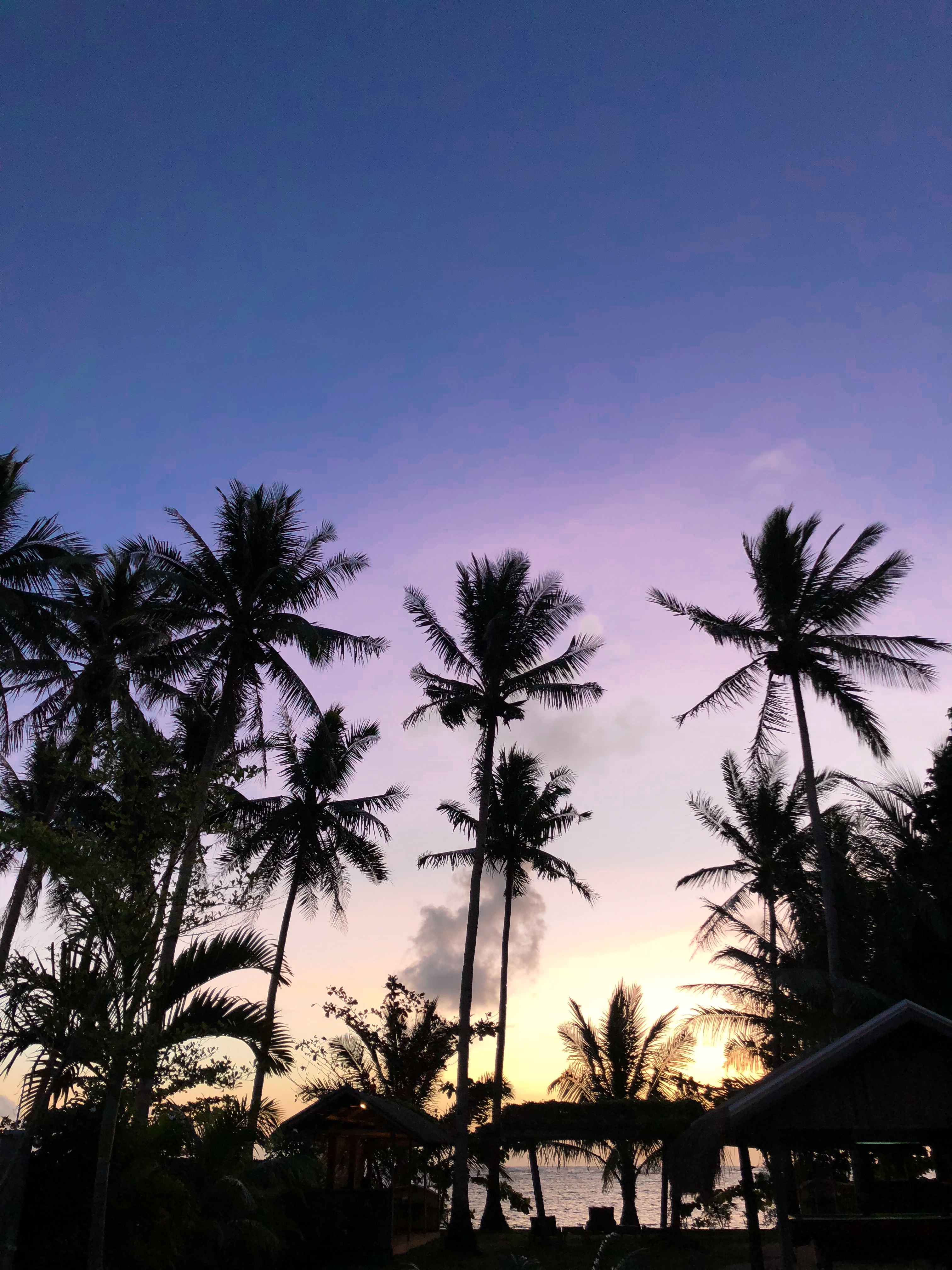 After several days of raining, the sun finally showed up! This is why I love staying in Arka Hayahay. You get the best sunrise view!