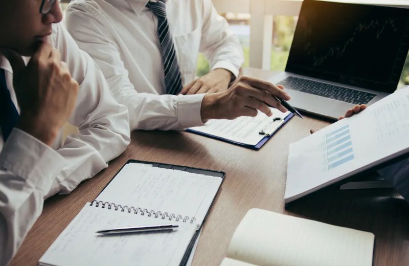 Solution Engineer - Premium Gradient Pattern Gallery - Mobile