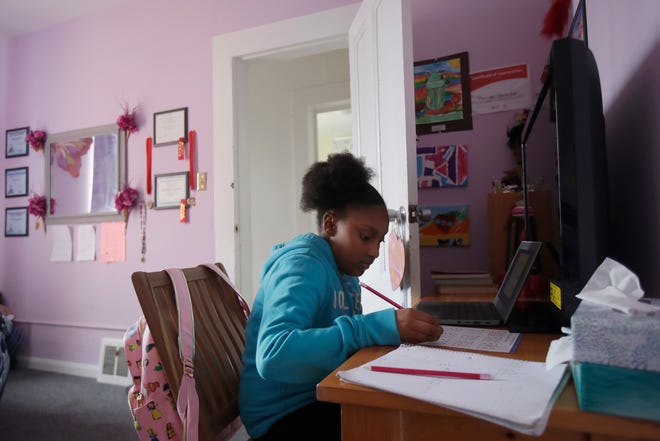 Houston-area schools report card: failing students, overburdened teachers