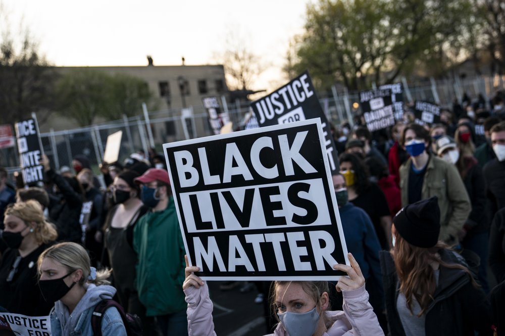 Minnesota mayor blasts police tactics to control protesters