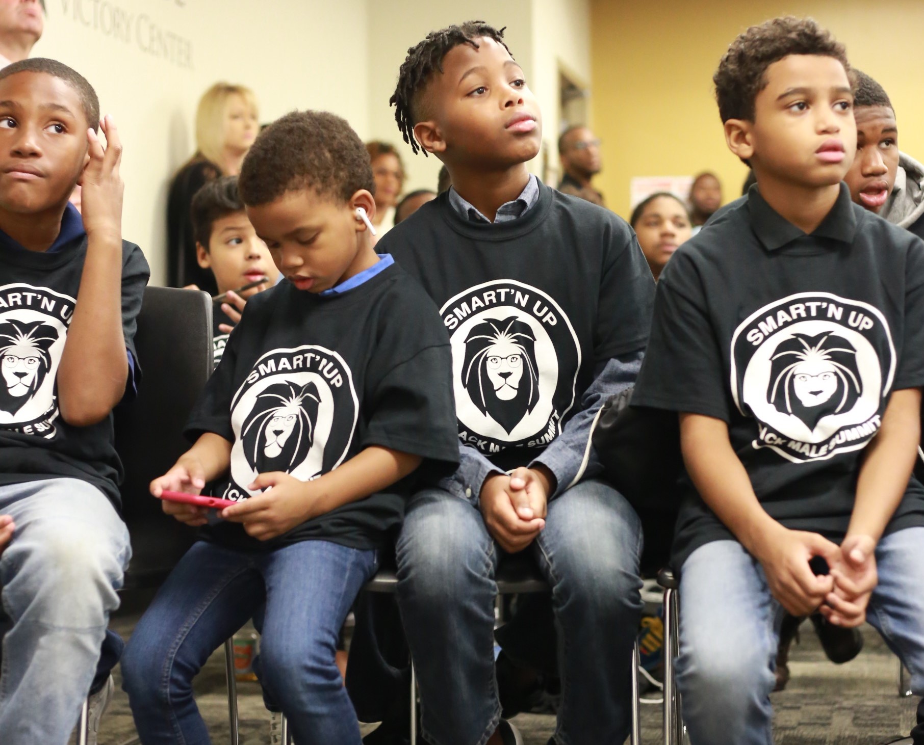 Smart’n Up Black Male Summit seeks to empower youth, adults