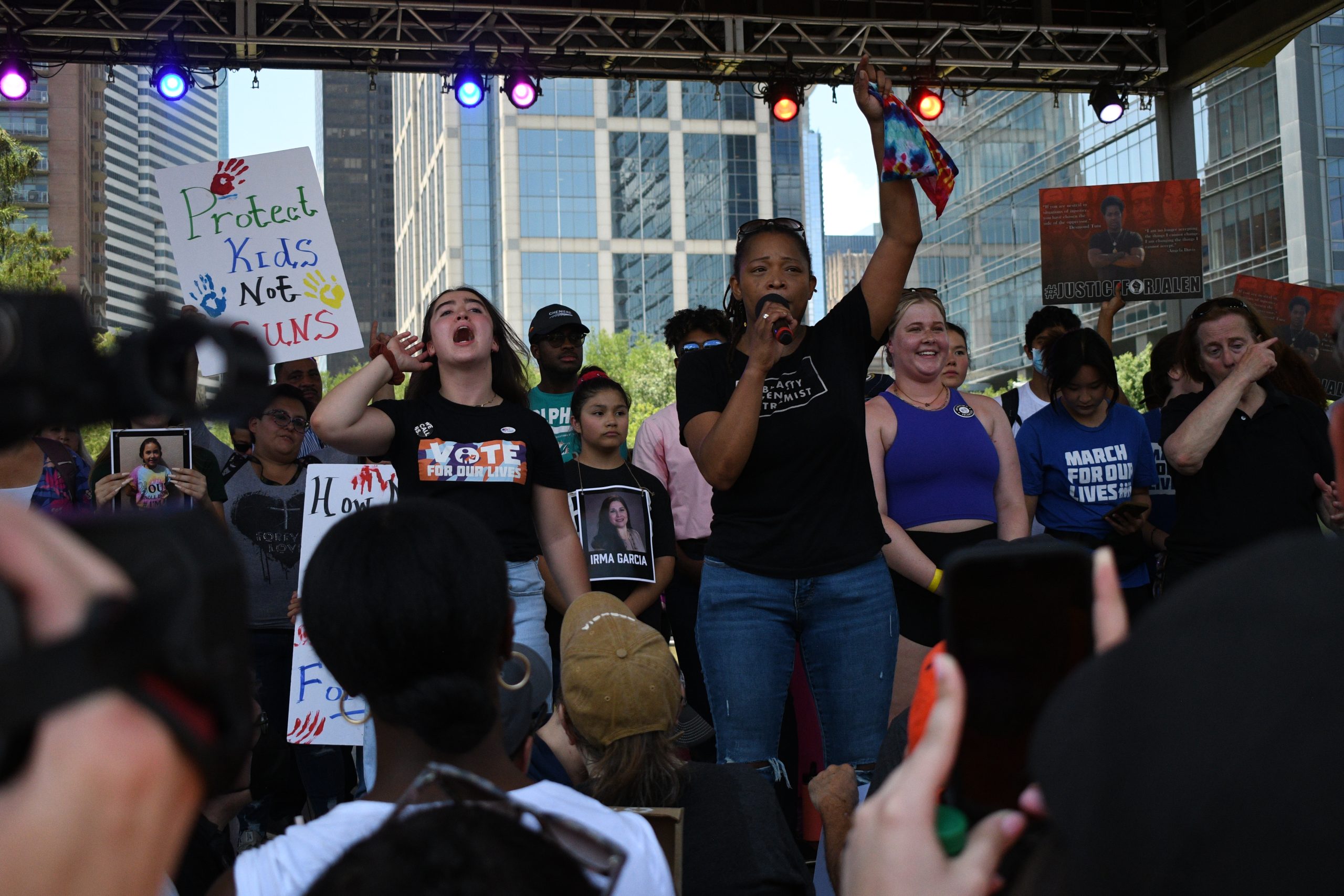 The political divide over gun reform blocking change