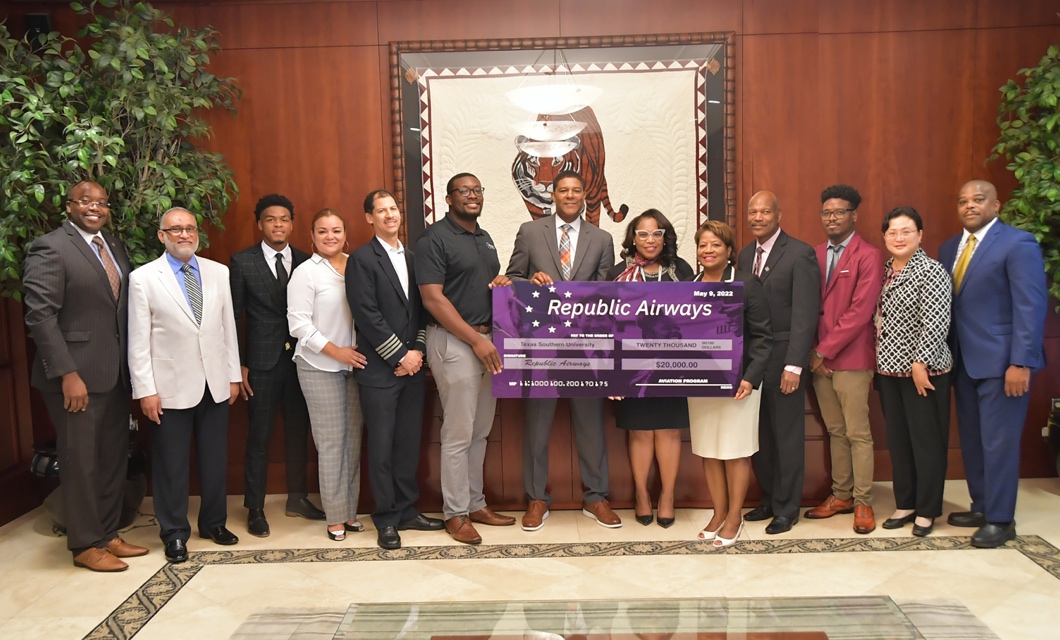 Republic Airways invests $20K in TSU Aviation Program