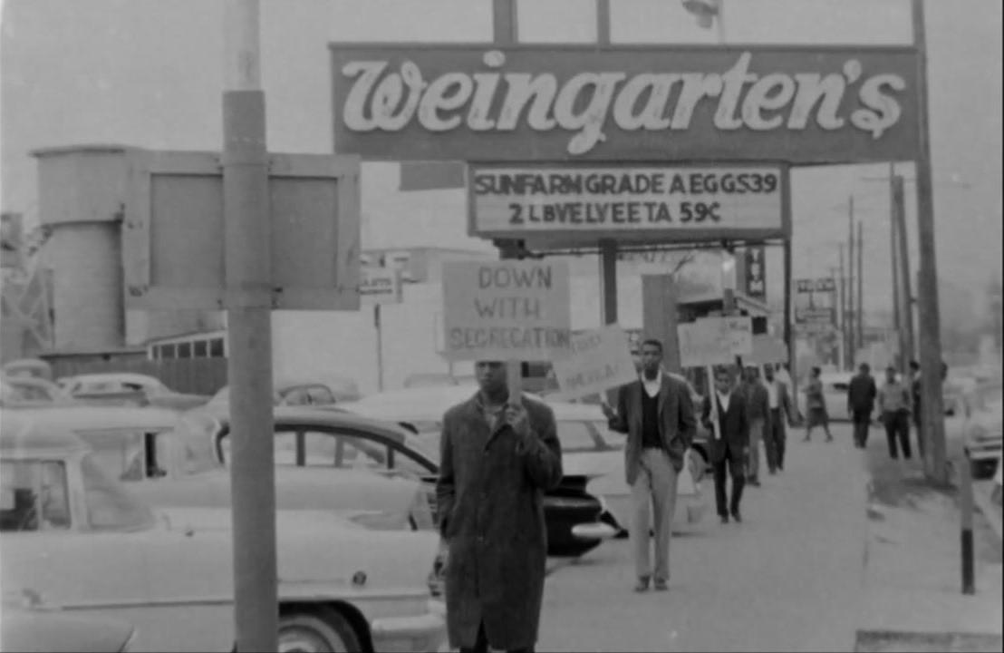 TSU Students protesting Weingarten's 'whites-only' lunch counter in 1960.