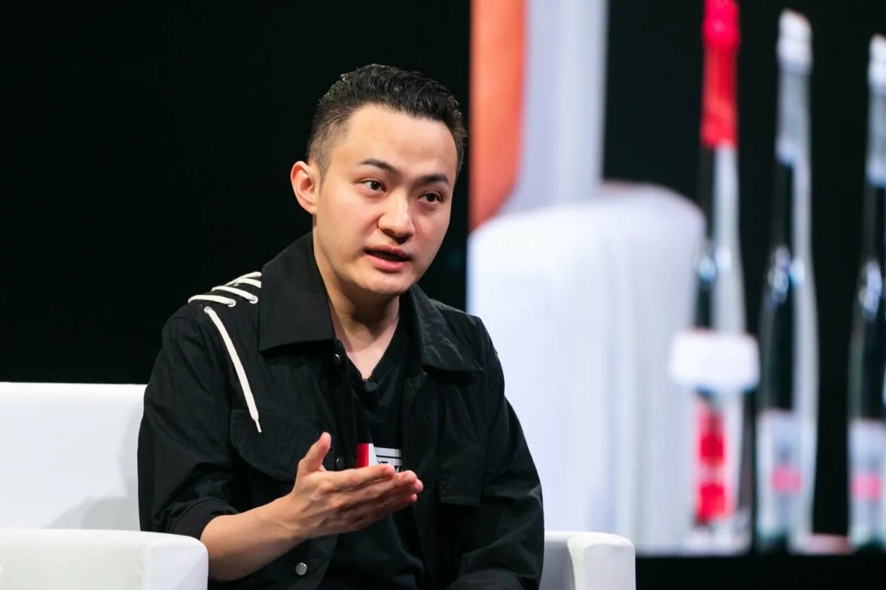 Justin Sun Pledges Another $100 Million Buy of Trump Memecoin Despite Price Slump