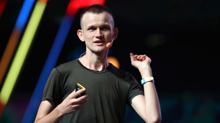 Buterin, Crypto Leaders Criticize X’s New Country-Visibility Feature Over Privacy Risks