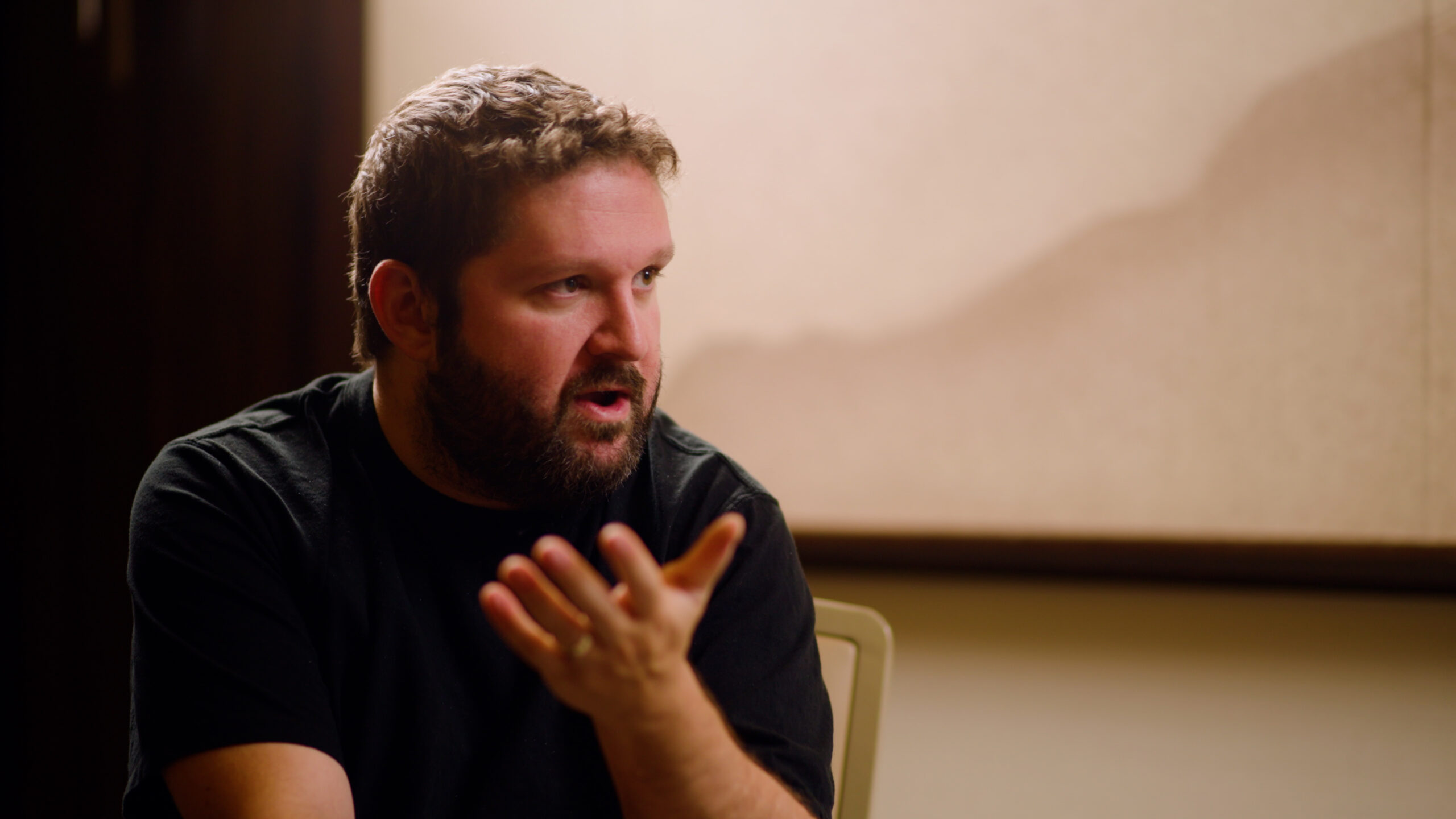 Galaxy Digital’s Alex Thorn Flags ‘Too Chaotic’ 2026 Outlook for BTC As Volatility Falls and Macro Risks Grow