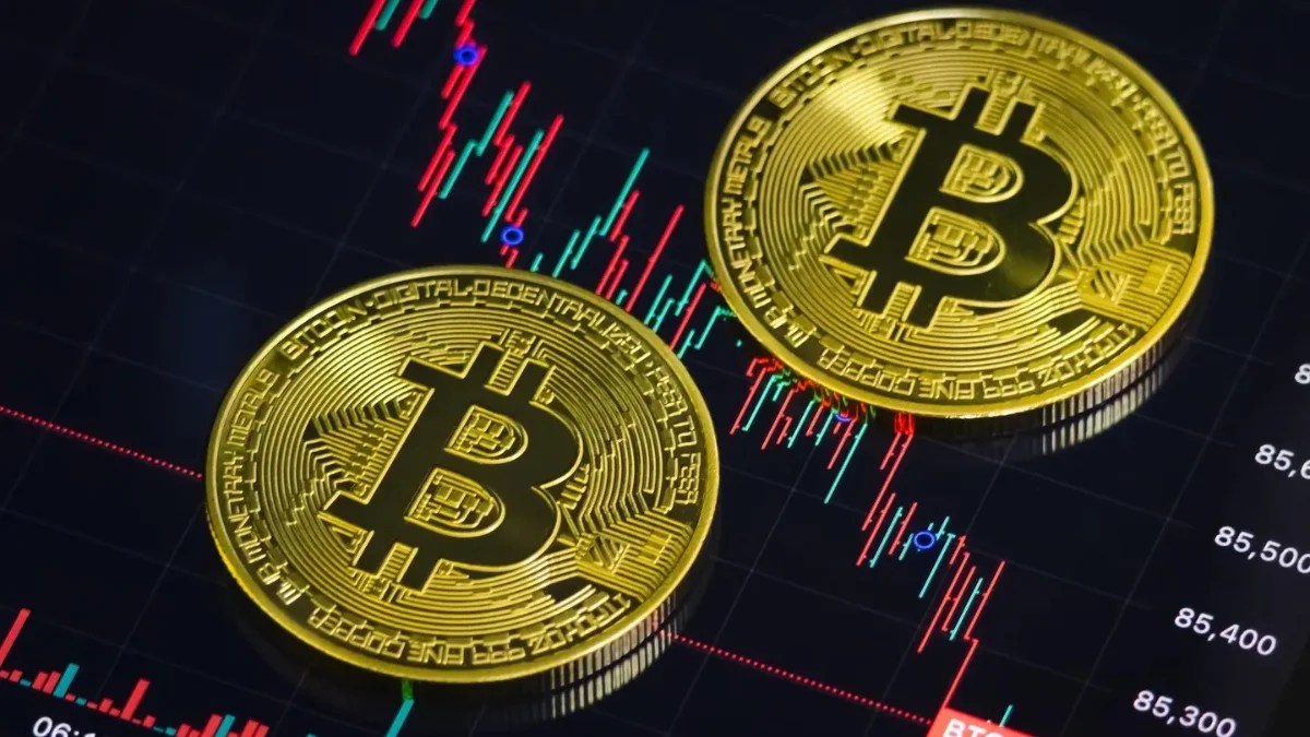 Bitcoin Dominance Stalls as Crypto Market Cap Consolidates