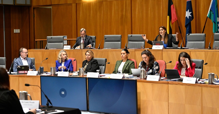 Australia Senate Committee Backs Bill to Regulate Crypto Platforms Under Financial Services Laws