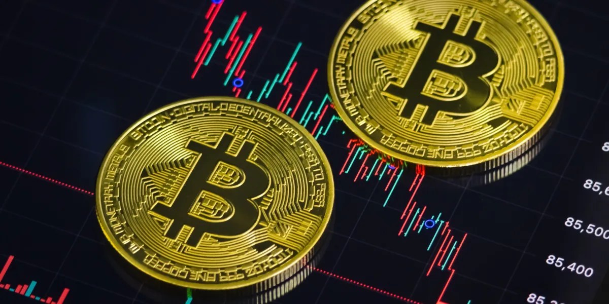 Bitcoin Reclaims $70K as Geopolitical Tensions Ease
