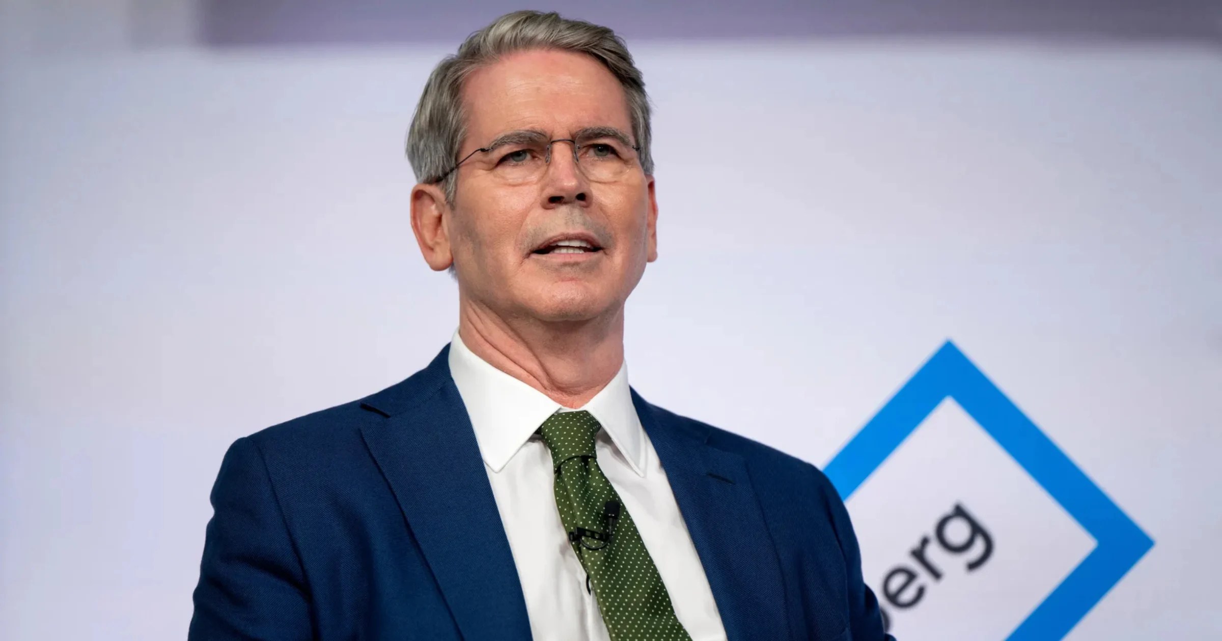 Bessent Rejects CBDC as Debate Over 2030 Ban Fuels Crypto Discussion