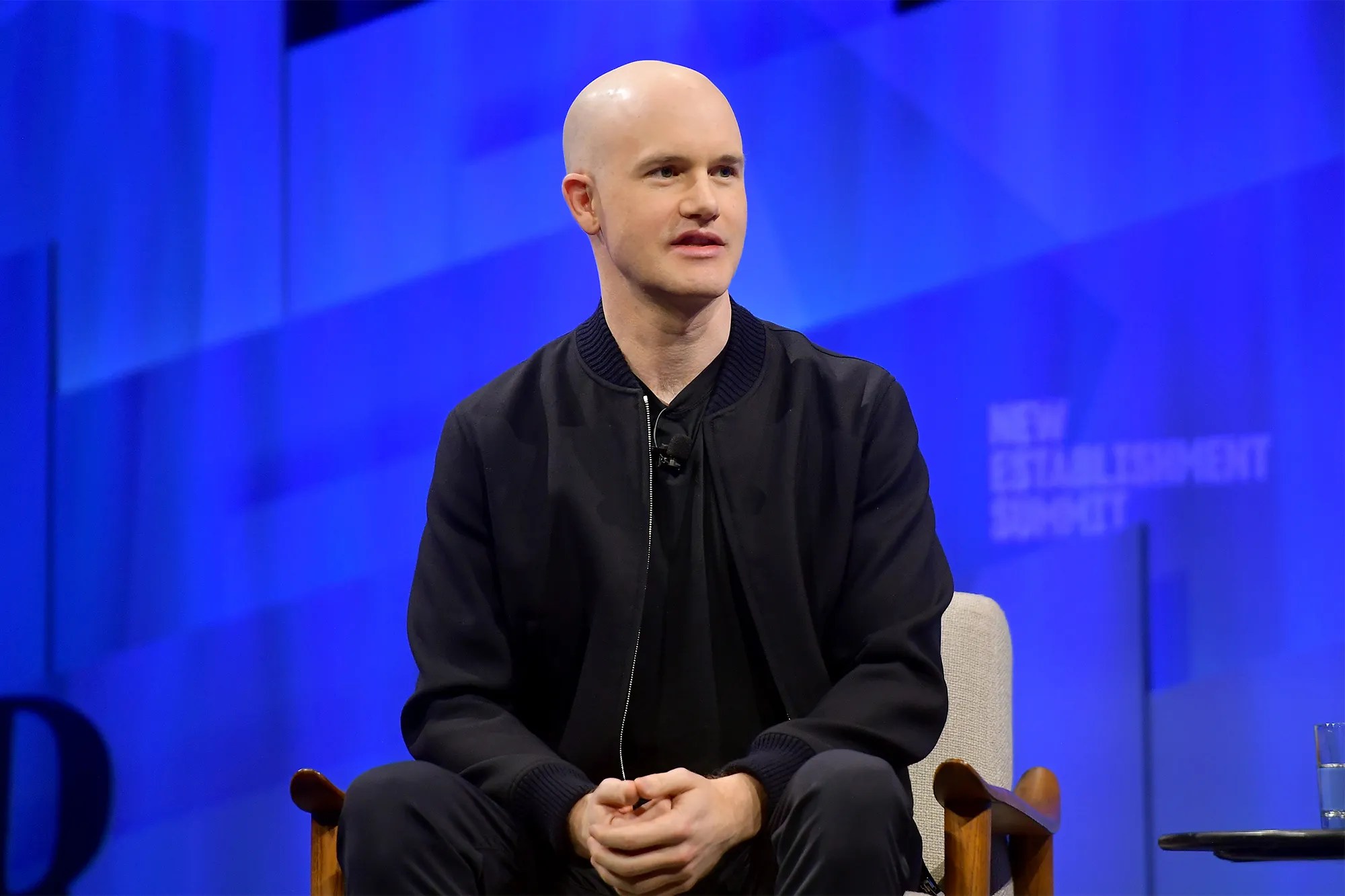 Coinbase CEO Pushes for Tokenization, Stablecoins, and AI in Finance Overhaul