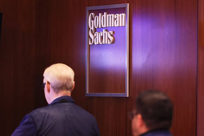 Goldman Lowers Gold Forecast as Fed Rate Cuts Move to 2027