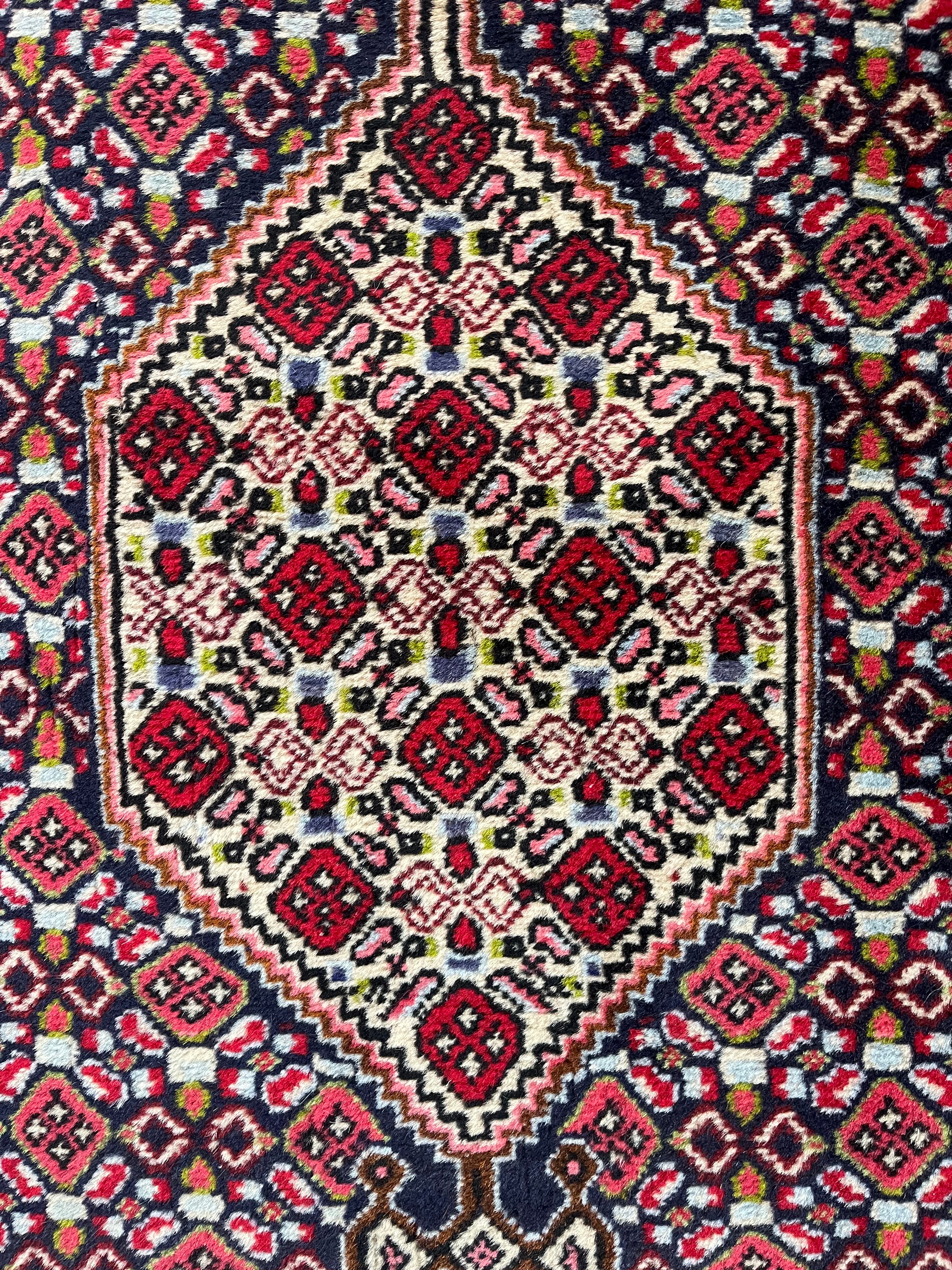 Covor oriental runner lucrat manual, 245 x 55 cm, model geometric cu medalioane, lână naturală Covoare