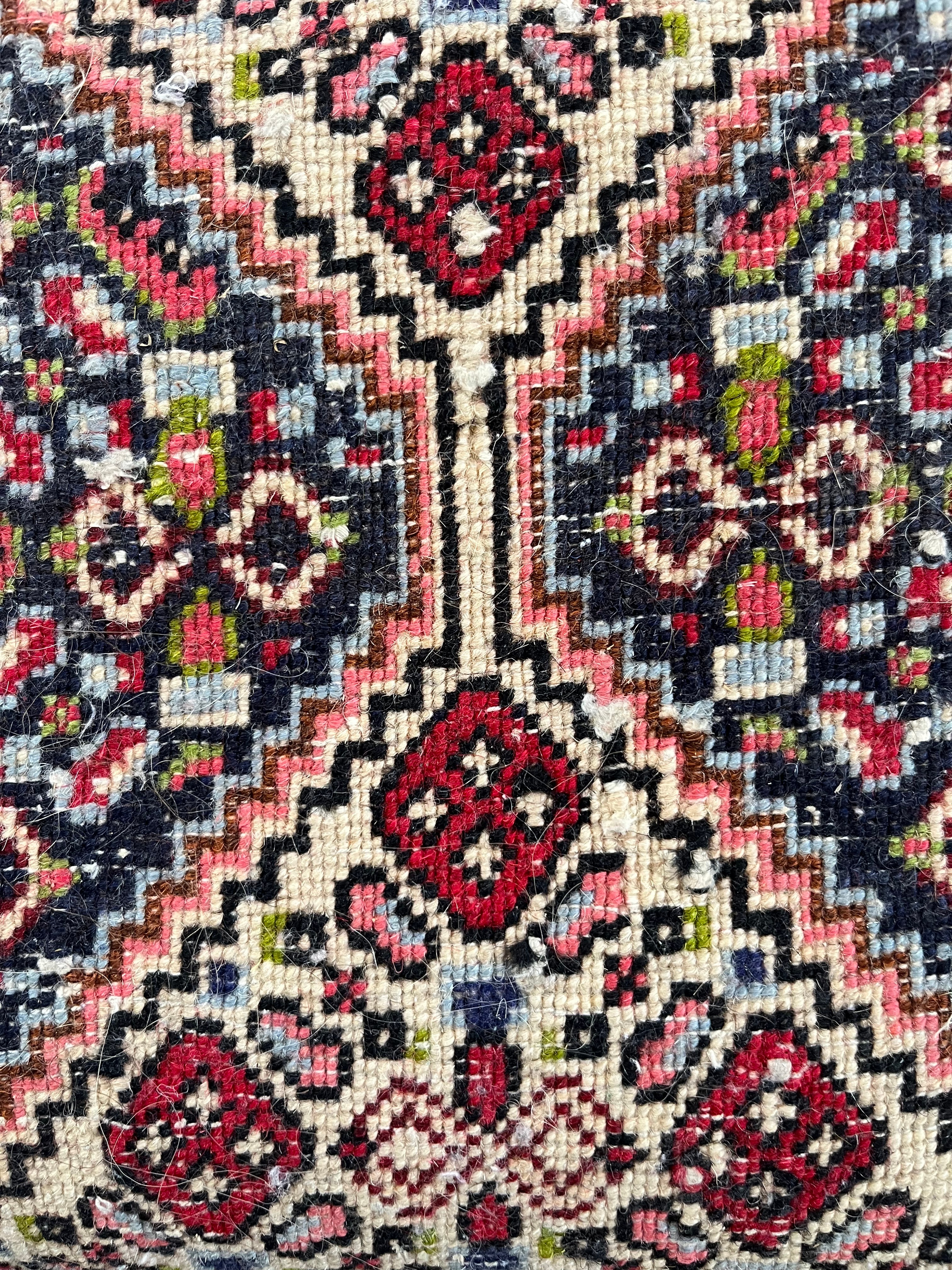 Covor oriental runner lucrat manual, 245 x 55 cm, model geometric cu medalioane, lână naturală Covoare