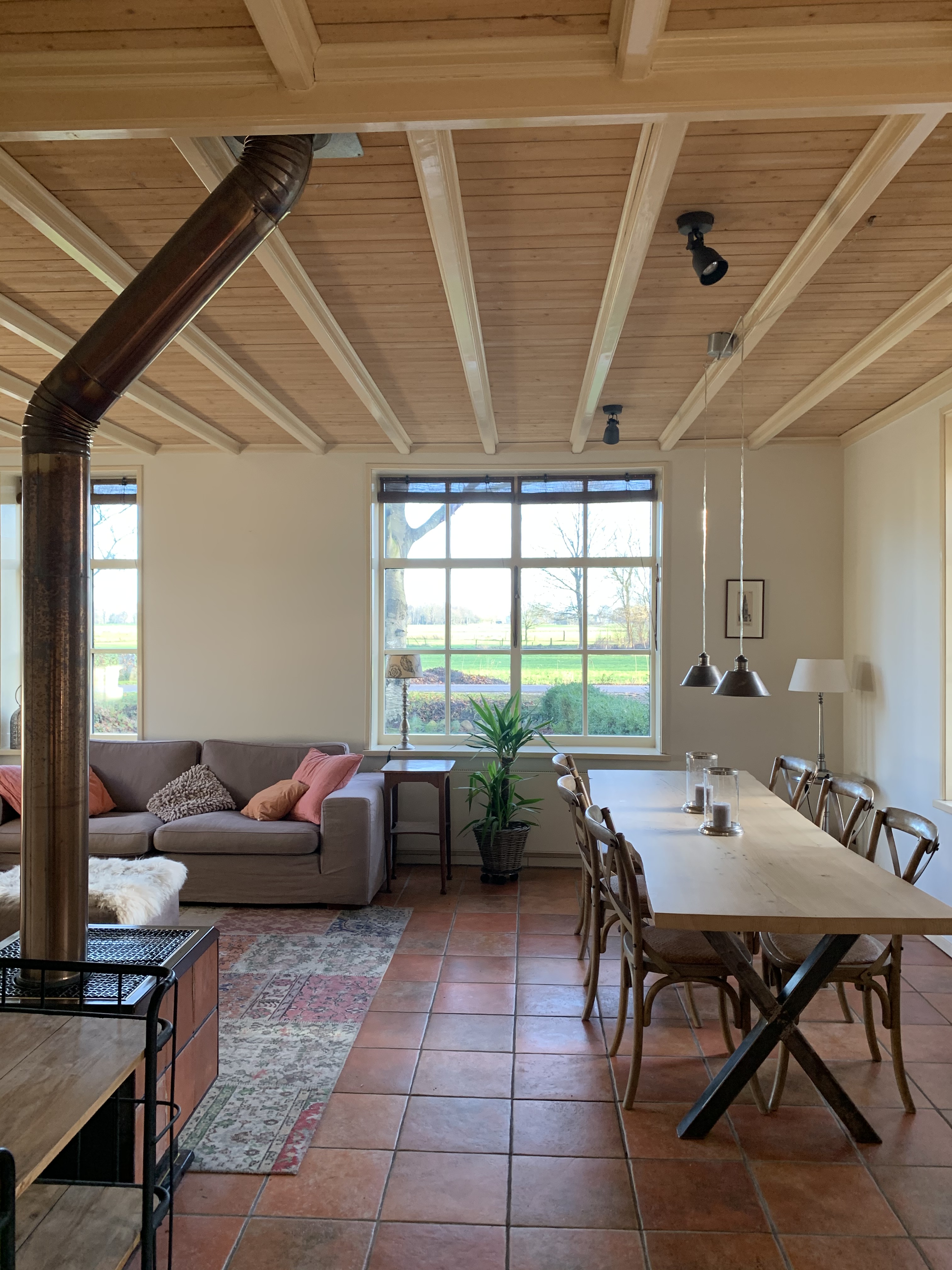 Fijne leefruimte met prachtig vrij uitzicht op de Onner Es