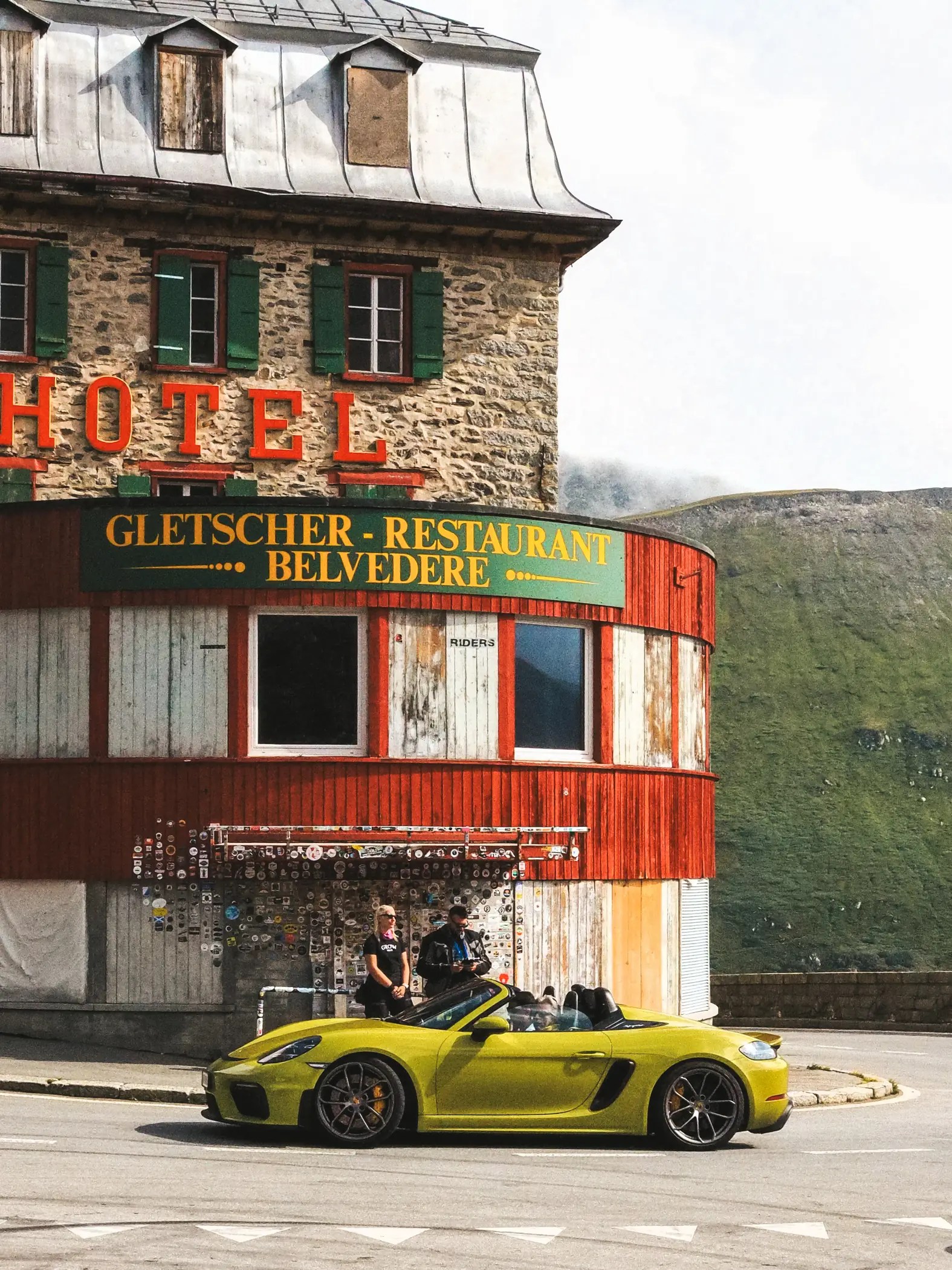 sportscar in front of Belvedere Restaurant, furkapass