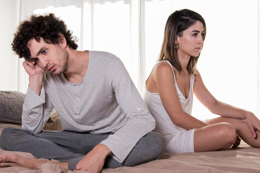 मेरे पति के साथ लगातार इरैक्शन की प्रौब्लम आ रही है क्या करें?
