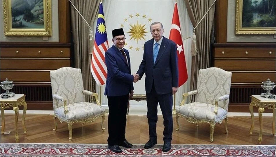 Cumhurbaşkanı Erdoğan, görüşmede, Malezya Başbakanı İbrahim’in davetine icabetle ilk fırsatta Malezya’yı ziyaret
