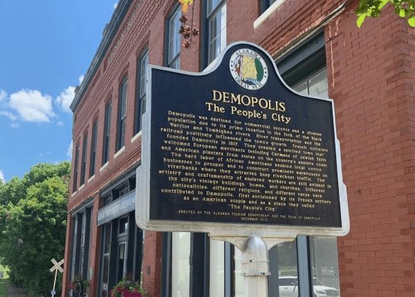 l_Demopolis copy